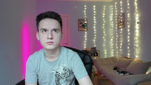 Thomas brunette and Alex blond online show from 10, 1, 2025