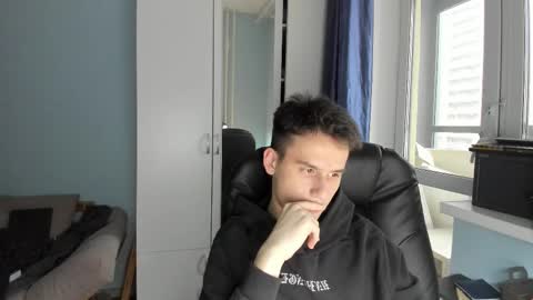 Thomas brunette and Alex blond online show from 25, 11, 2025