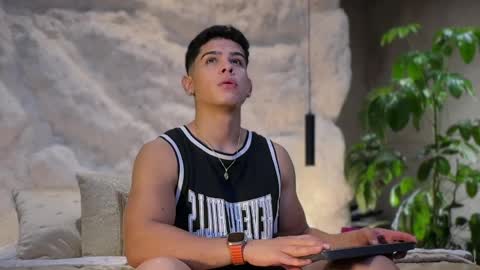 Snapshot of scott_flintt chatting on 5, 4, 2026 Andrew Flintt online show from 5, 4, 2026