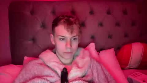 Snapshot of scottish_twink01 chatting on 25, 1, 2025 danny online show from 25, 1, 2025