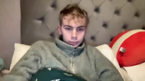 Snapshot of scottish_twink01 chatting on 6, 2, 2025 danny online show from 6, 2, 2025