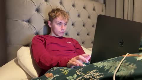 Snapshot of scottish_twink01 chatting on 10, 2, 2025 danny online show from 10, 2, 2025