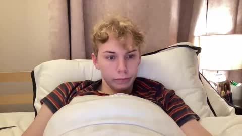 Snapshot of scottish_twink01 chatting on 10, 9, 2025 danny online show from 10, 9, 2025