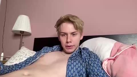 Snapshot of scottish_twink01 chatting on 12, 9, 2025 danny online show from 12, 9, 2025