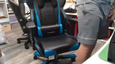 screamlouder4me online show from 7, 1, 2026