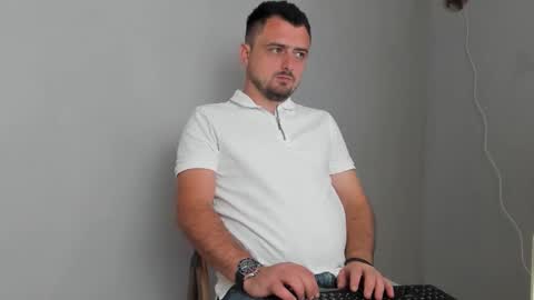 Snapshot of scrimintmihai chatting on 22, 9, 2025 MARK online show from 22, 9, 2025