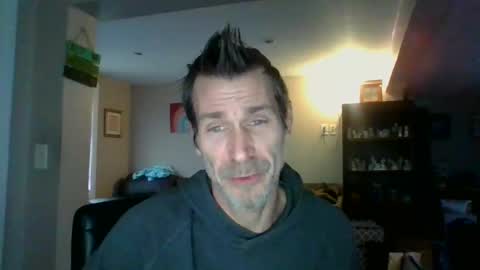Snapshot of scroach11 chatting on 10, 1, 2025 GettOffMyLawn online show from 10, 1, 2025