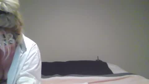 Snapshot of sdbeachfreaks chatting on 13, 10, 2025 SDBeachfreaks online show from 13, 10, 2025