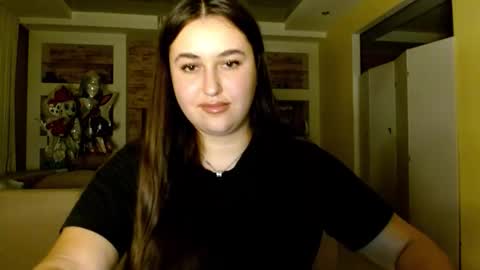 Elizabeth  online show from 28, 11, 2025