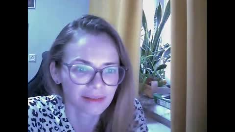 Snapshot of sea_dream chatting on 14, 10, 2025 SEA Dream online show from 14, 10, 2025