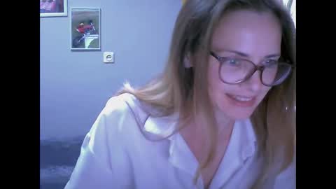 Snapshot of sea_dream chatting on 13, 11, 2025 SEA Dream online show from 13, 11, 2025