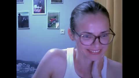 Snapshot of sea_dream chatting on 16, 11, 2025 SEA Dream online show from 16, 11, 2025