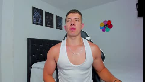 Snapshot of sean_brownx chatting on 28, 2, 2025 Sean online show from 28, 2, 2025