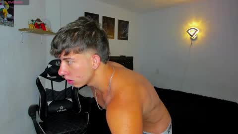 Snapshot of sean_brownx chatting on 25, 9, 2025 Sean online show from 25, 9, 2025