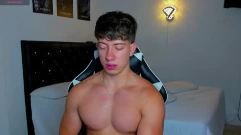 Snapshot of sean_brownx chatting on 25, 10, 2025 Sean online show from 25, 10, 2025