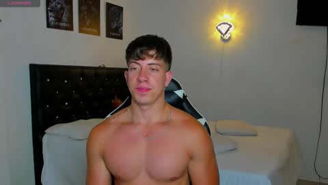 Snapshot of sean_brownx chatting on 12, 11, 2025 Sean online show from 12, 11, 2025