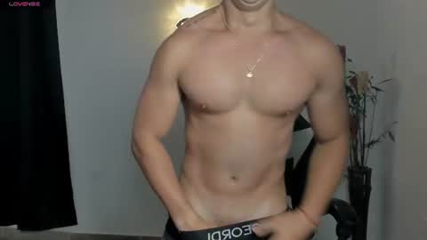 Snapshot of sean_brownx chatting on 20, 6, 2026 Sean online show from 20, 6, 2026