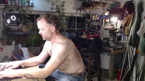 Snapshot of seattlemanwhore chatting on 24, 10, 2025 Seattlemanwhore online show from 24, 10, 2025