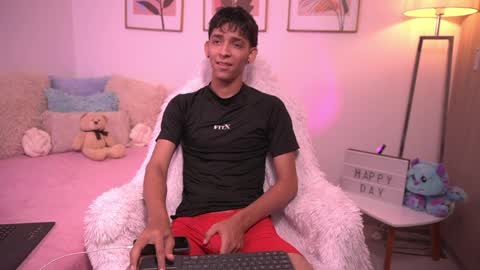 Snapshot of sebas_cat chatting on 1, 4, 2026 Sebastian Alvarez online show from 1, 4, 2026