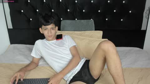 Snapshot of sebas_cat chatting on 9, 5, 2026 Sebastian Alvarez online show from 9, 5, 2026
