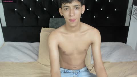 Snapshot of sebas_cat chatting on 10, 5, 2026 Sebastian Alvarez online show from 10, 5, 2026