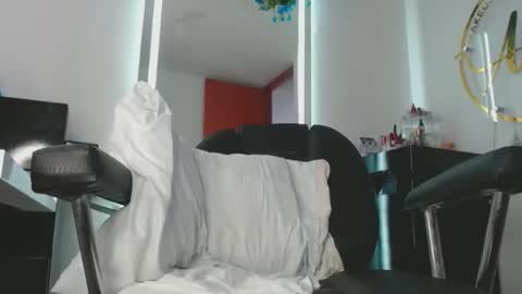    online show from 29, 4, 2026