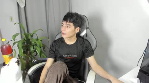 sebastian online show from 30, 4, 2026