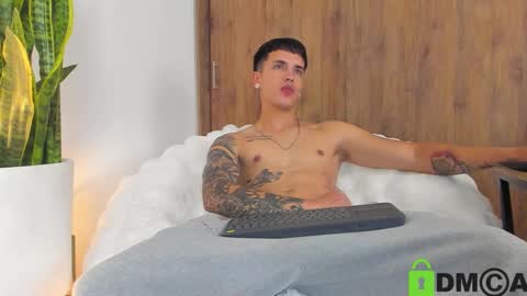 Snapshot of sebas_w01 chatting on 7, 3, 2026 sebastian online show from 7, 3, 2026