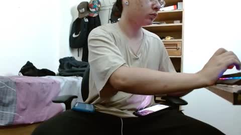 Snapshot of sebasslops chatting on 3, 2, 2025 Sebas online show from 3, 2, 2025