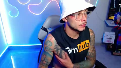 Snapshot of sebastian_025 chatting on 3, 10, 2025 Sebastian online show from 3, 10, 2025