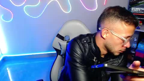 Snapshot of sebastian_025 chatting on 10, 10, 2025 Sebastian online show from 10, 10, 2025