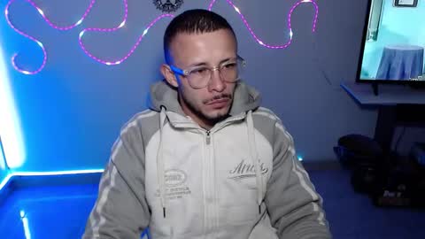 Snapshot of sebastian_025 chatting on 18, 10, 2025 Sebastian online show from 18, 10, 2025