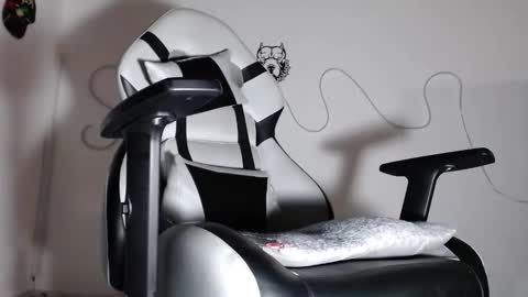 Snapshot of sebastian_025 chatting on 19, 10, 2025 Sebastian online show from 19, 10, 2025