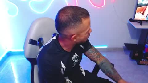 Snapshot of sebastian_025 chatting on 9, 11, 2025 Sebastian online show from 9, 11, 2025