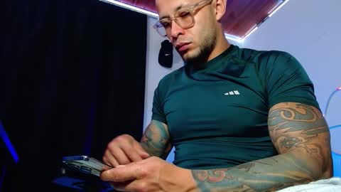 Snapshot of sebastian_025 chatting on 15, 11, 2025 Sebastian online show from 15, 11, 2025