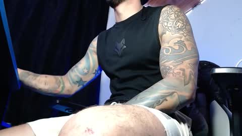 Snapshot of sebastian_025 chatting on 17, 12, 2025 Sebastian online show from 17, 12, 2025