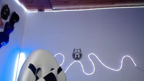 Snapshot of sebastian_025 chatting on 22, 12, 2025 Sebastian online show from 22, 12, 2025