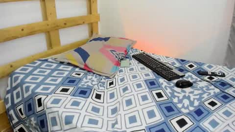 sebastian 0422 online show from 5, 12, 2025