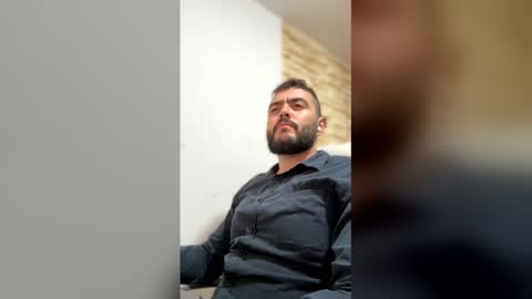 Snapshot of sebastian_ferreira chatting on 15, 12, 2025 sebastian_ferreira online show from 15, 12, 2025