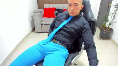 juan  sebastian online show from 28, 1, 2025