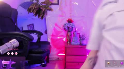     .  INDEPENDENT MODEL online show from 18, 2, 2026