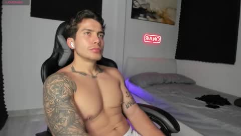 Lucian Sinclair online show from 8, 11, 2025