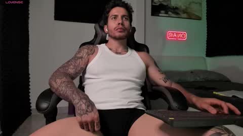 Lucian Sinclair online show from 21, 11, 2025