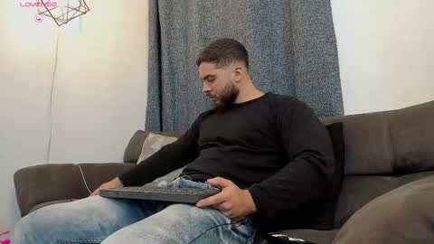 Snapshot of sebastianvilla__ chatting on 26, 9, 2025 Instagram jeanpaulfit online show from 26, 9, 2025