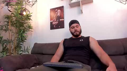 Snapshot of sebastianvilla__ chatting on 28, 10, 2025 Instagram jeanpaulfit online show from 28, 10, 2025