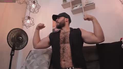 Snapshot of sebastianvilla__ chatting on 14, 12, 2025 Instagram jeanpaulfit online show from 14, 12, 2025