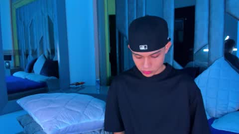 Snapshot of sebax_00 chatting on 16, 9, 2025 Sebastian online show from 16, 9, 2025
