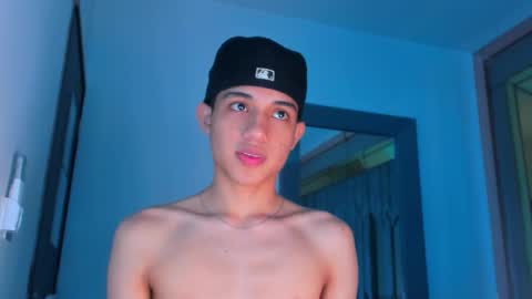 Snapshot of sebax_00 chatting on 14, 12, 2025 Sebastian online show from 14, 12, 2025