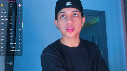 Snapshot of sebax_00 chatting on 19, 12, 2025 Sebastian online show from 19, 12, 2025