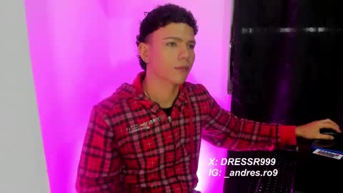 JUSTIN online show from 4, 12, 2025